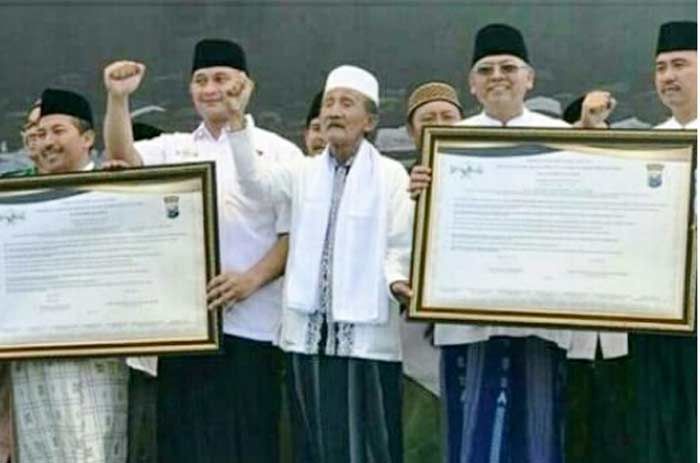 Di Malang, Upacara HSN Sekaligus Deklarasikan Santri Antinarkoba