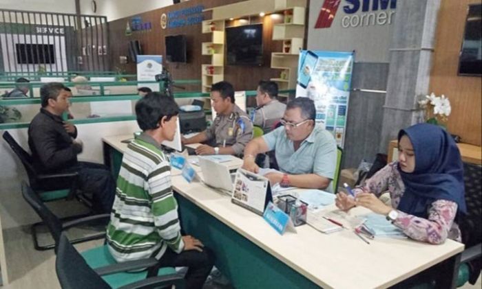 Urus SIM di Sidoarjo Lebih Mudah Pakai e-SIM Urus SIM di Sidoarjo Lebih Mudah Pakai e-SIM