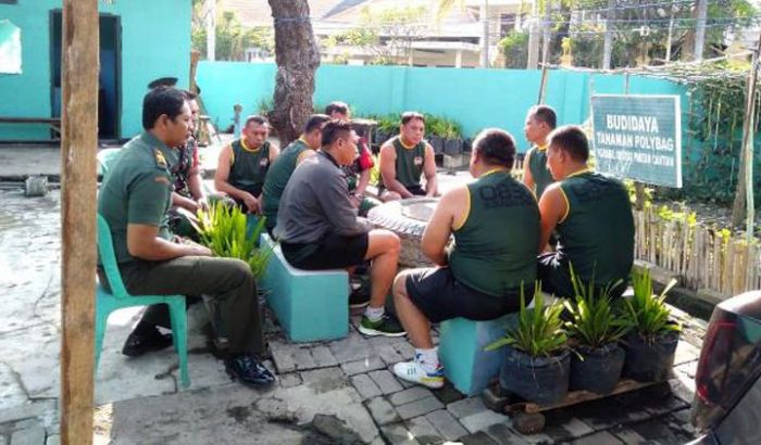 Jam Komandan Efektif dalam Memperkuat Silaturrahim dan Membangun Kepedulian Jam Komandan Efektif dalam Memperkuat Silaturrahim dan Membangun Kepedulian