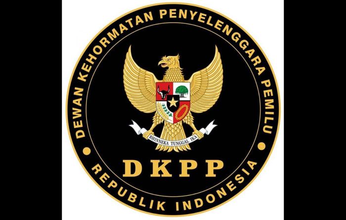 Tolak Aduan KIPP Jatim, DKPP Rehabilitasi Nama Baik Anggota Bawaslu Surabaya Tolak Aduan KIPP Jatim, DKPP Rehabilitasi Nama Baik Anggota Bawaslu Surabaya