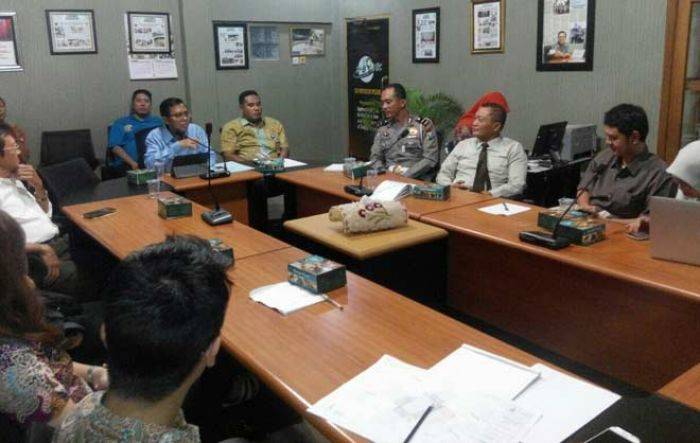 Libatkan Warga, Pemkab Sidoarjo Bangun Trotoar Ramah Pejalan Kaki Libatkan Warga, Pemkab Sidoarjo Bangun Trotoar Ramah Pejalan Kaki