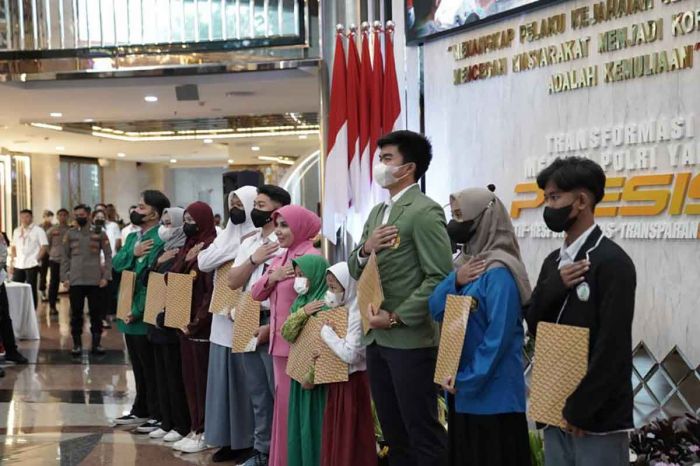 Peringati HUT ke-73, Polda Metro Jaya Beri Bantuan Pendidikan Peringati HUT ke-73, Polda Metro Jaya Beri Bantuan Pendidikan