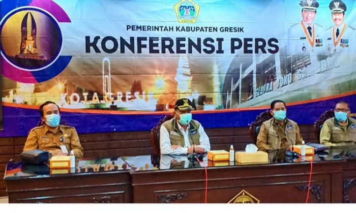Positif Covid-19, Bupati Gresik Sambari Halim Radianto Jalani Isolasi di RS Surabaya Positif Covid-19, Bupati Gresik Sambari Halim Radianto Jalani Isolasi di RS Surabaya