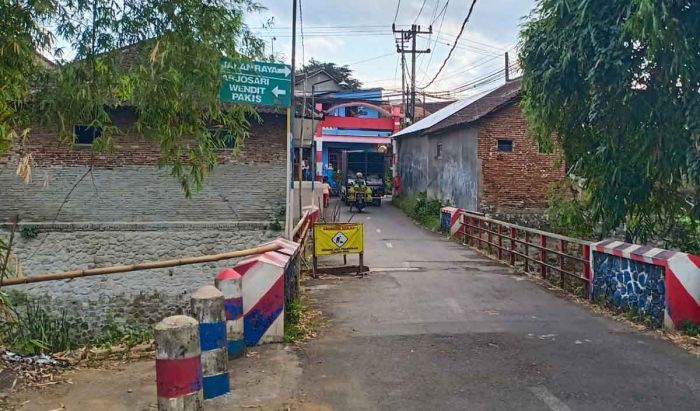 Kondisinya Dikeluhkan Warga, DPUBM Kabupaten Malang akan Rehab Jembatan Segaran di Desa Banjararum Kondisinya Dikeluhkan Warga, DPUBM Kabupaten Malang akan Rehab Jembatan Segaran di Desa Banjararum