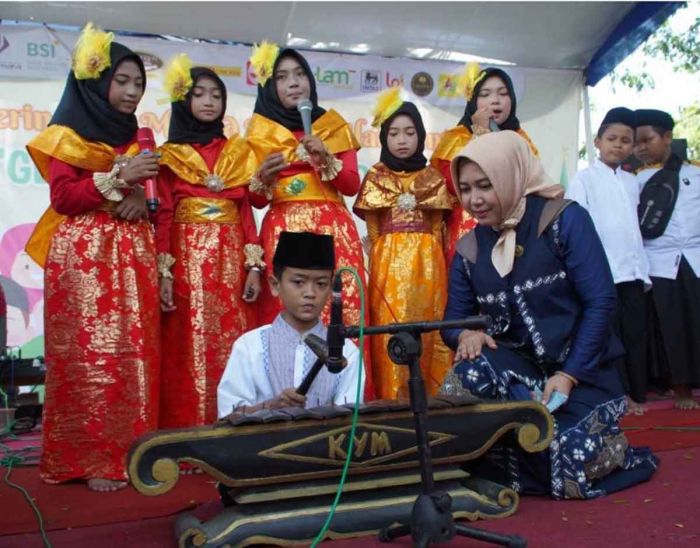 Bersama Para Santri, Wali Kota Mojokerto Peringati Maulid Nabi Muhammad dan Hari Santri