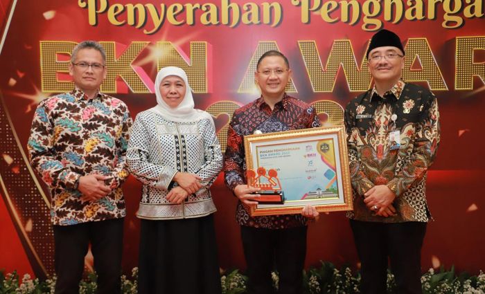 Pemkot Batu Raih Peringkat 1 Nasional Penerapan Pemanfaatan Data-Sistem Informasi dan CAT Pemkot Batu Raih Peringkat 1 Nasional Penerapan Pemanfaatan Data-Sistem Informasi dan CAT