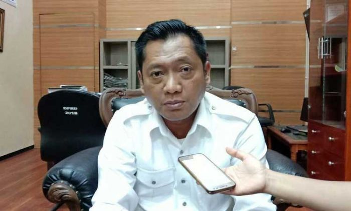 Pansus Pilkada Minta Bawaslu Jember Segera Panggil Wabup KH. Muqit Arif Pansus Pilkada Minta Bawaslu Jember Segera Panggil Wabup KH. Muqit Arif
