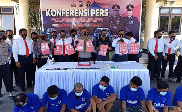 Gelar Operasi Tumpas Semeru, Polres Pasuruan Amankan 18 Tersangka Kasus Narkotika dan Okerbaya Gelar Operasi Tumpas Semeru, Polres Pasuruan Amankan 18 Tersangka Kasus Narkotika dan Okerbaya