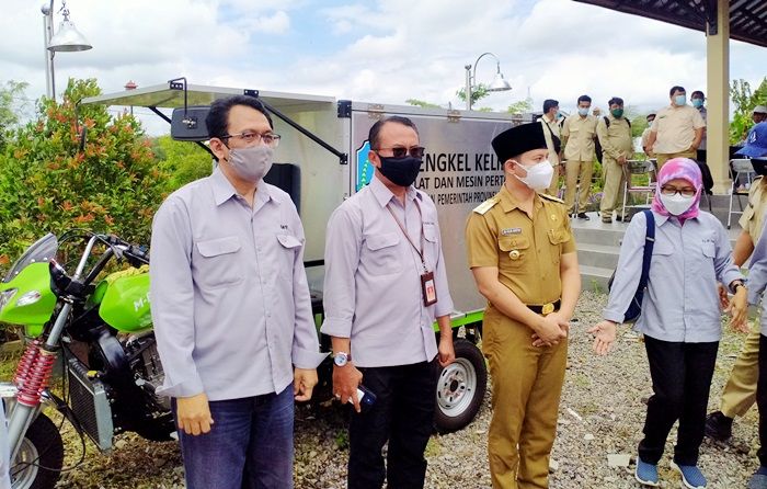 Dinas Pertanian dan Ketahanan Pangan Jatim Launching Bengkel Keliling Alsintan di Trenggalek Dinas Pertanian dan Ketahanan Pangan Jatim Launching Bengkel Keliling Alsintan di Trenggalek