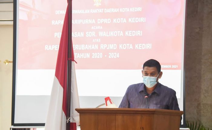 Hadiri Rapat Paripurna, Mas Abu Uraikan Raperda Perubahan RPJMD Kota Kediri 2020-2024 Hadiri Rapat Paripurna, Mas Abu Uraikan Raperda Perubahan RPJMD Kota Kediri 2020-2024