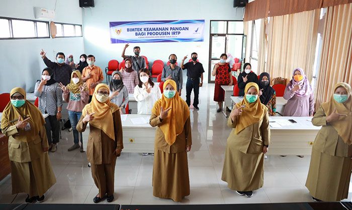 Dinkes Kota Kediri Gelar Bimtek Keamanan Pangan Dinkes Kota Kediri Gelar Bimtek Keamanan Pangan