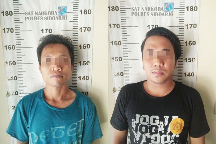 ​Asik Pesta Sabu, 2 Warga Gresik Dibekuk Satreskoba Polresta Sidoarjo