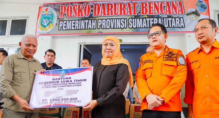 Pemprov Jatim Salurkan Rp5 Miliar Bantuan Bencana ke Sumatra