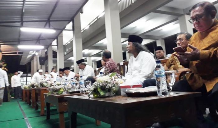 Gus Baha, Gus Muwafiq, Sarwono, dan Marsillam Hadiri Haul Gus Dur di Tebuireng Gus Baha, Gus Muwafiq, Sarwono, dan Marsillam Hadiri Haul Gus Dur di Tebuireng