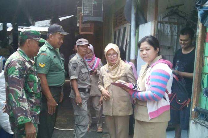 Jelang Ramadhan, Petugas Gabungan Gelar Operasi Yustisi di Kecamatan Bubutan Jelang Ramadhan, Petugas Gabungan Gelar Operasi Yustisi di Kecamatan Bubutan