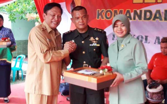 Pisah Sambut Dandim Gresik, Bupati Sambari Puji Keberhasilan Letkol (Arm) Kaf. Hendro Pisah Sambut Dandim Gresik, Bupati Sambari Puji Keberhasilan Letkol (Arm) Kaf. Hendro