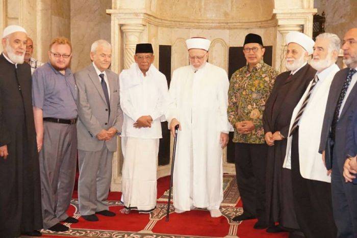 KH Hasyim Muzadi: Universitas Tripoli Kagum Persatuan Indonesia Berangkat dari Aswaja KH Hasyim Muzadi: Universitas Tripoli Kagum Persatuan Indonesia Berangkat dari Aswaja