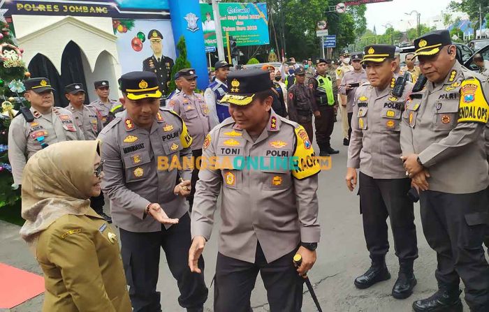 Tinjau Kondisi Kamtibmas Jelang Tahun Baru 2023, Kapolda Jatim Kunjungi Jombang