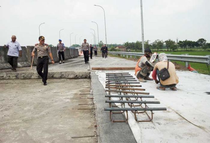 Tol Moker Dioperasikan saat Mudik, Diprediksi Kurangi Kemacetan di Jombang hingga 50 Persen Tol Moker Dioperasikan saat Mudik, Diprediksi Kurangi Kemacetan di Jombang hingga 50 Persen
