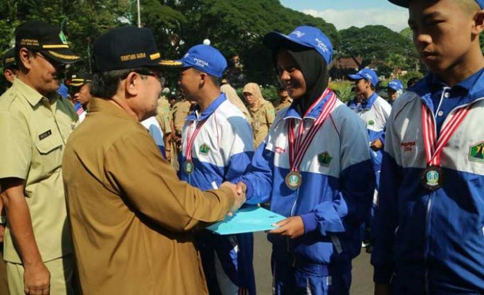 Pemkot Malang Cairkan Bonus untuk Atlet Berprestasi di Tahun 2016 Pemkot Malang Cairkan Bonus untuk Atlet Berprestasi di Tahun 2016