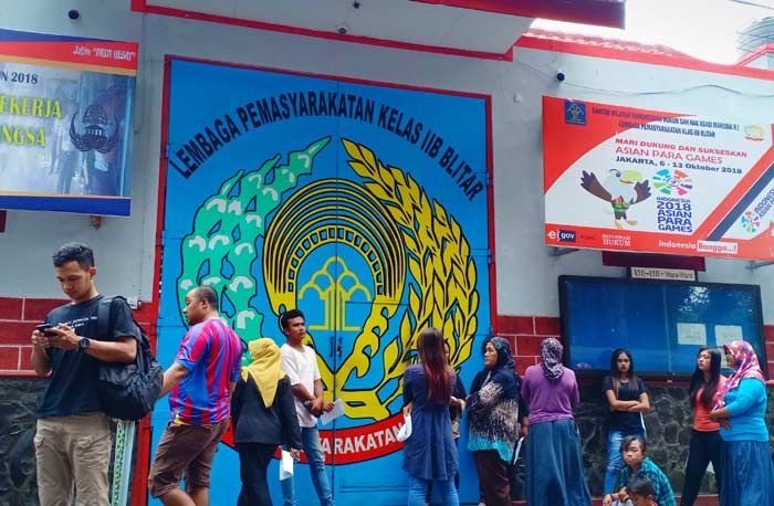 Sempat Mencoba Kabur, Napi Pencabulan Lapas Klas II B Blitar Dilaporkan Tewas Sempat Mencoba Kabur, Napi Pencabulan Lapas Klas II B Blitar Dilaporkan Tewas