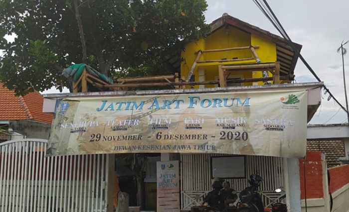 Dorong Kemajuan Perfilman Jawa Timur, DKJT Gelar Pemutaran Film Karya Sineas Lokal di Gresik Dorong Kemajuan Perfilman Jawa Timur, DKJT Gelar Pemutaran Film Karya Sineas Lokal di Gresik