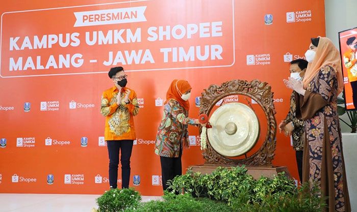 Pemprov Jatim Gandeng Shopee Dirikan Kampus UMKM di Malang Pemprov Jatim Gandeng Shopee Dirikan Kampus UMKM di Malang