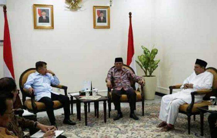 Kiai Hasyim Muzadi Gagas Salat Istisqa’ Nasional Atasi Asap, Wapres Setuju