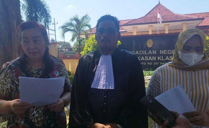 Dituntut Pidana 4 Bulan, Pemilik Restoran Putri dan Karaoke King One: Tak Sesuai Fakta Persidangan Dituntut Pidana 4 Bulan, Pemilik Restoran Putri dan Karaoke King One: Tak Sesuai Fakta Persidangan