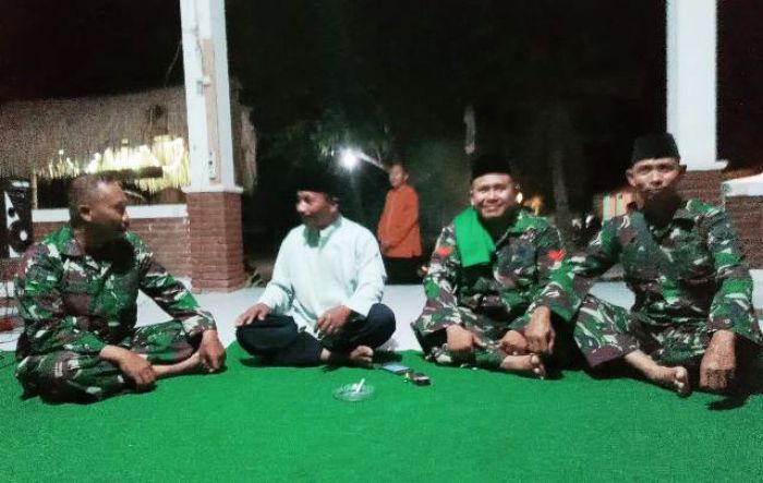 Katim Bintal TMMD 106 Gelar Bincang Santai dengan Tokoh Adat Katim Bintal TMMD 106 Gelar Bincang Santai dengan Tokoh Adat