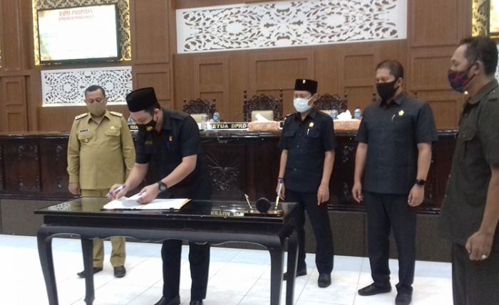 Sejumlah Fraksi DPRD Kota Probolinggo Setujui P-APBD Tahun 2020 Sejumlah Fraksi DPRD Kota Probolinggo Setujui P-APBD Tahun 2020