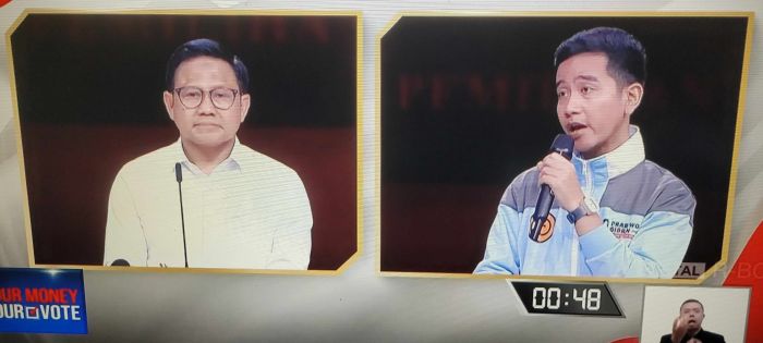 Diserang karena Baca Catatan, Cak Imin Balas Gibran: Yang Penting Bukan Catatan Mahkamah Konstitusi Diserang karena Baca Catatan, Cak Imin Balas Gibran: Yang Penting Bukan Catatan Mahkamah Konstitusi