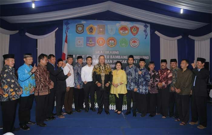 Bareng SBY, Emil Dardak Hadiri Silaturahmi Paguyuban Pencak Silat di Madiun Bareng SBY, Emil Dardak Hadiri Silaturahmi Paguyuban Pencak Silat di Madiun