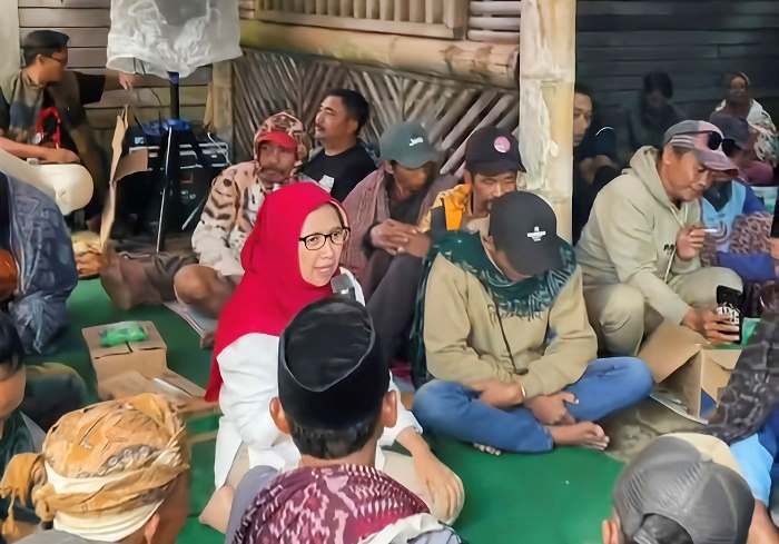 Janji Bangun Sekolah di Desa Ranupani, Bunda Indah: Akses Pendidikan Anak-Anak Semakin Mudah Janji Bangun Sekolah di Desa Ranupani, Bunda Indah: Akses Pendidikan Anak-Anak Semakin Mudah