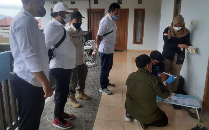 Jelang Malam Tahun Baru 2023, Satresnarkoba Polres Batu Razia Tempat Karaoke dan Kos Purel Jelang Malam Tahun Baru 2023, Satresnarkoba Polres Batu Razia Tempat Karaoke dan Kos Purel
