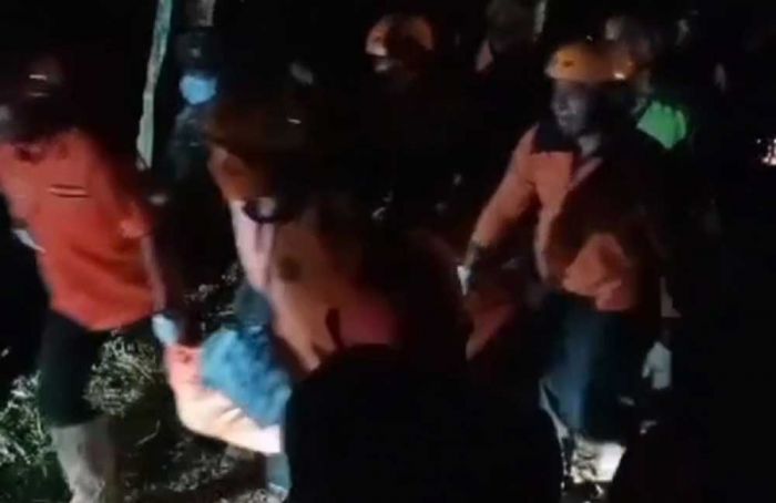 Dua Korban Tanah Longsor di Kesamben Blitar Ditemukan Tewas Dua Korban Tanah Longsor di Kesamben Blitar Ditemukan Tewas