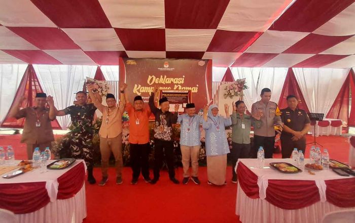 KPU Situbondo Gelar Deklarasi Kampanye Damai, Pasangan 01 Tak Hadir KPU Situbondo Gelar Deklarasi Kampanye Damai, Pasangan 01 Tak Hadir