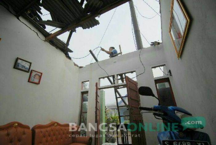 Puting Beliung Masih Mengancam, Masyarakat Jombang Diminta Waspada Puting Beliung Masih Mengancam, Masyarakat Jombang Diminta Waspada