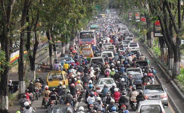 Kemacetan Kian Parah di Surabaya, Tol Tengah Kota Bisa jadi Alternatif Kemacetan Kian Parah di Surabaya, Tol Tengah Kota Bisa jadi Alternatif