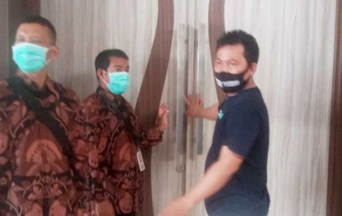 Diskriminatif, Petugas KPU Kota Pasuruan Stop Wartawan HARIAN BANGSA Liput Pengundian Nomor Urut