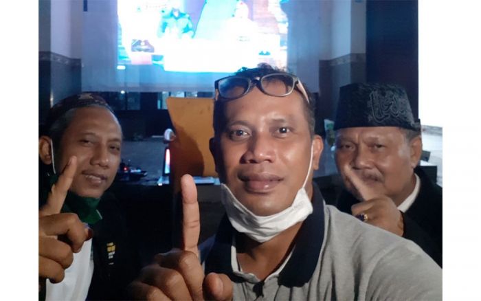 PKB Kebomas Nobar Debat Publik Pilkada Gresik Dengan Prokes dan Bagi Sembako PKB Kebomas Nobar Debat Publik Pilkada Gresik Dengan Prokes dan Bagi Sembako