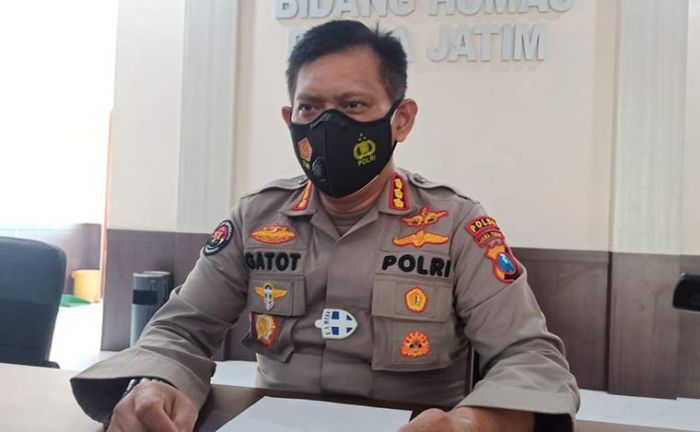 Antisipasi Hoax Terkait Kejadian Gempa Bumi, Polda Jatim Lakukan Patroli Cyber Antisipasi Hoax Terkait Kejadian Gempa Bumi, Polda Jatim Lakukan Patroli Cyber
