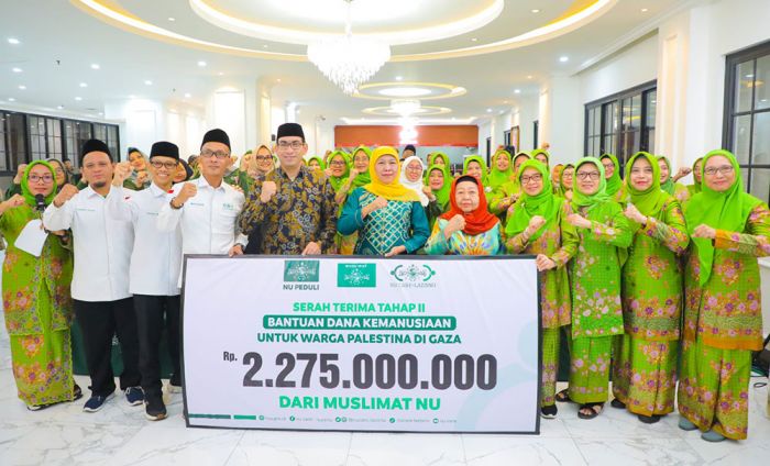 Salurkan Bantuan Muslimat NU untuk Palestina Rp2,2 M, Khofifah Ingatkan Seruan KH Hasyim Asy Salurkan Bantuan Muslimat NU untuk Palestina Rp2,2 M, Khofifah Ingatkan Seruan KH Hasyim Asy