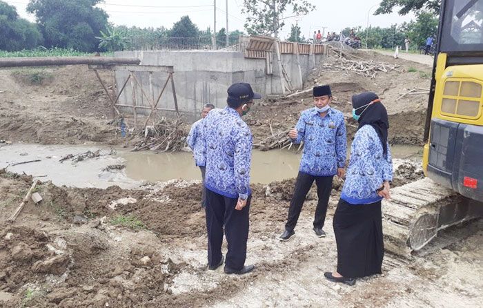 Jelang Tutup Buku, Wabup Bojonegoro Minta Pengerjaan Jembatan Dikebut Jelang Tutup Buku, Wabup Bojonegoro Minta Pengerjaan Jembatan Dikebut