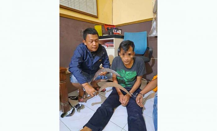 Operasi Pekat Semeru 2024, Polisi di Pasuruan Amankan Pria Bersajam Operasi Pekat Semeru 2024, Polisi di Pasuruan Amankan Pria Bersajam