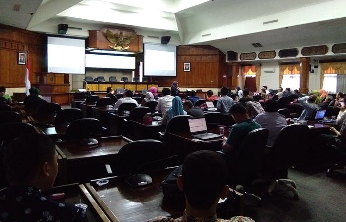 Terima Sosialisasi E-LHKPN dari KPK, DPRD dan Pejabat Pemkab Tuban Masih Tuai Kendala Terima Sosialisasi E-LHKPN dari KPK, DPRD dan Pejabat Pemkab Tuban Masih Tuai Kendala