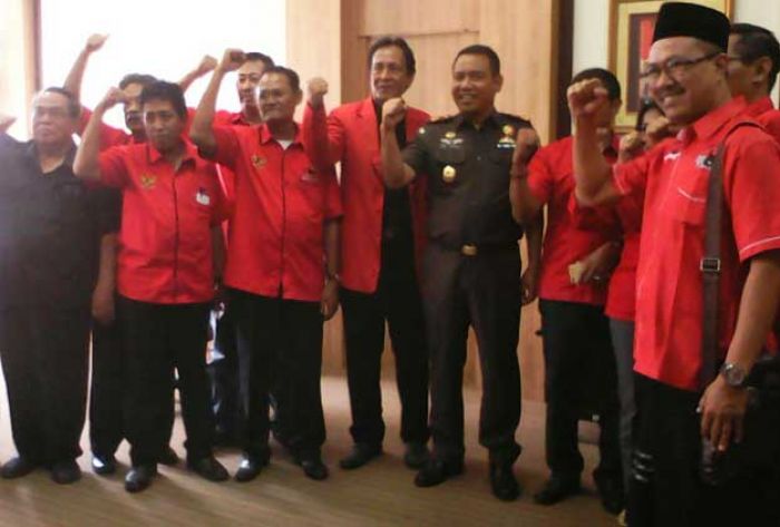Dukung Pemberantasan Korupsi, Pengurus PDIP Sidoarjo Sambangi Kejaksaan Dukung Pemberantasan Korupsi, Pengurus PDIP Sidoarjo Sambangi Kejaksaan