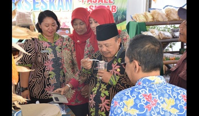 Mbah Tarom Buka Pameran Produk Olahan Gapoktan Madiun