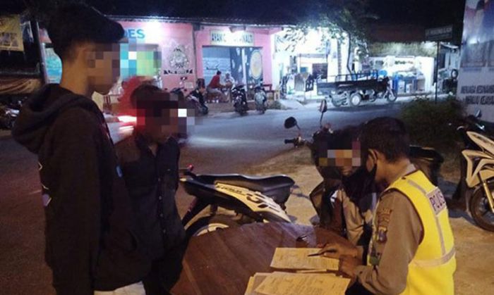 Pemkab Lamongan Kumpulkan Rp 21,5 Juta dari Denda Pelanggar Protokol Kesehatan Pemkab Lamongan Kumpulkan Rp 21,5 Juta dari Denda Pelanggar Protokol Kesehatan