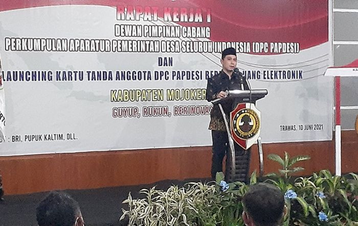 Hadiri Rakercab PAPDESI Mojokerto, Wabup Gus Barra Ajak Pemdes Berfastabiqul Khairat Hadiri Rakercab PAPDESI Mojokerto, Wabup Gus Barra Ajak Pemdes Berfastabiqul Khairat